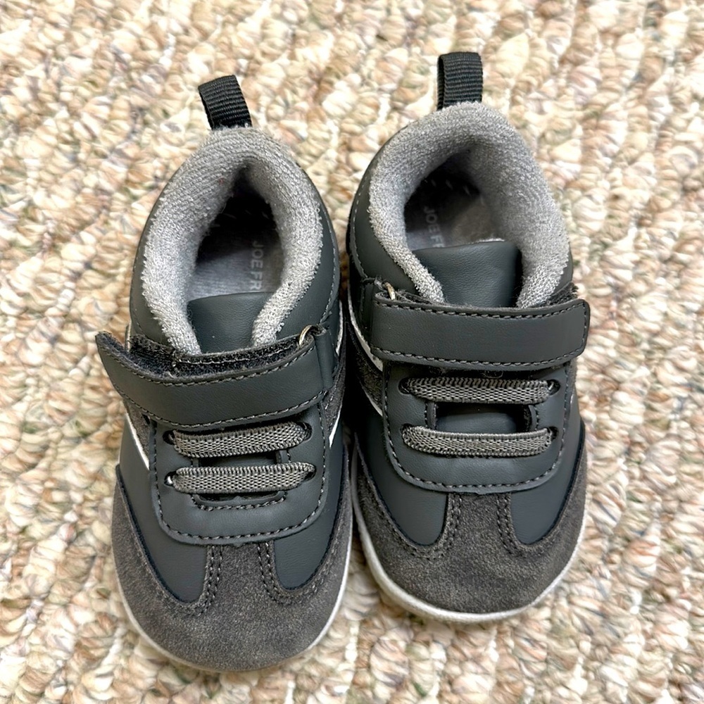 Size 5 boys runners